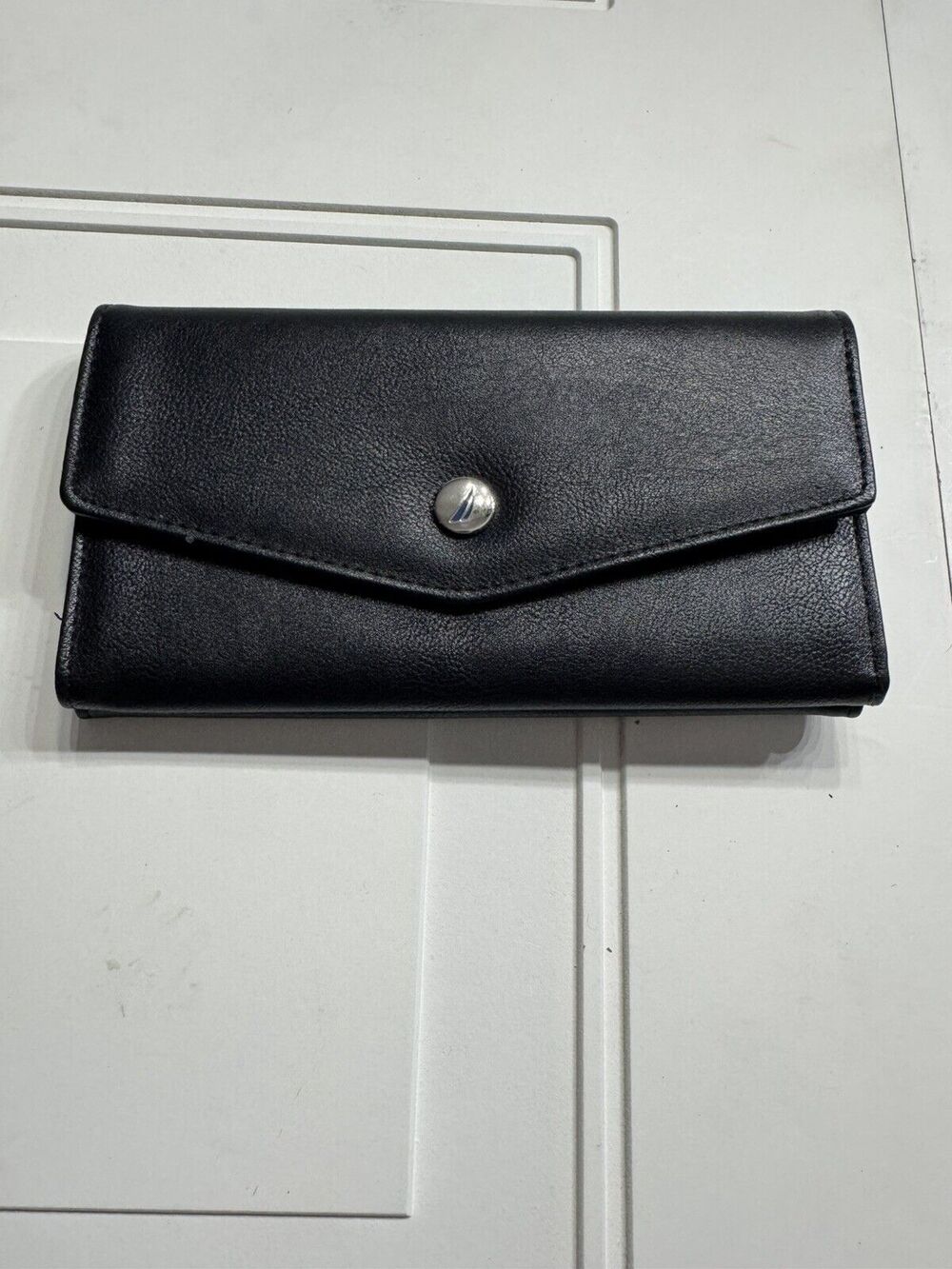 Nautica V Flap Clutch Wallet RFID Credit Cards Bill Slip Snap Closure Black